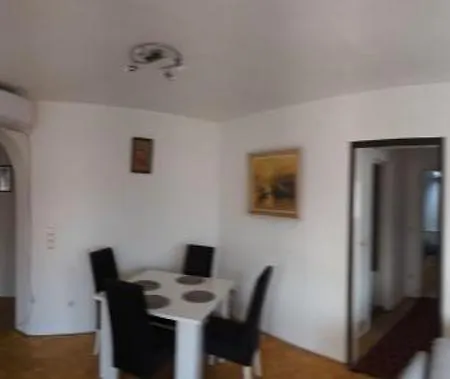 Spacious With Private Parking, Where Convenience And Comfort Come Together Apartmán Sarajevo