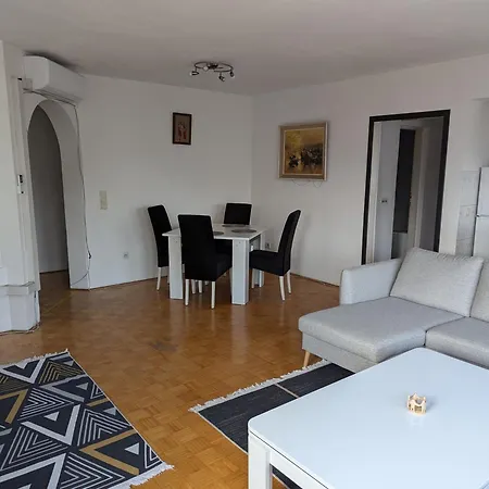 Spacious With Private Parking, Where Convenience And Comfort Come Together *