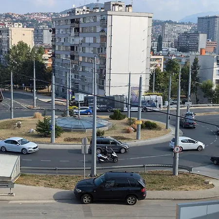 Spacious With Private Parking, Where Convenience And Comfort Come Together Apartmán